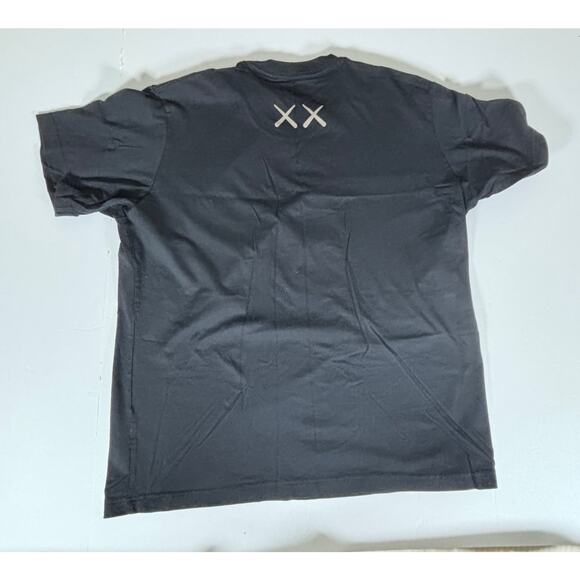 KAWS x Uniqlo Companion Limited Exclusive UT Graphic Black T-Shirt Men's XL - Picture 6 of 7